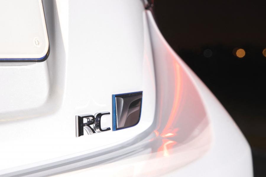 Логотип Lexus RC F Track Edition 2019 года  (ZA) (фото 18 из 22)